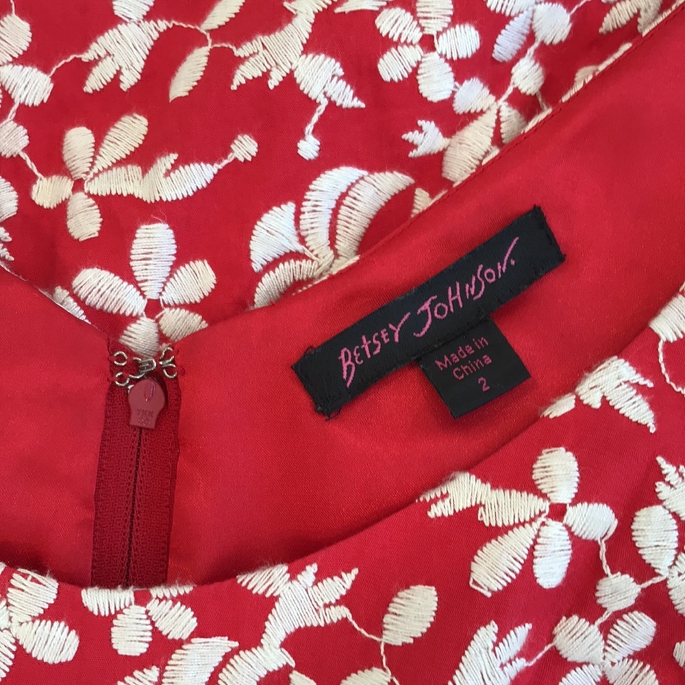 🌺 Betsy Johnson Red Embroidered Flower Dress - Picture 12 of 14